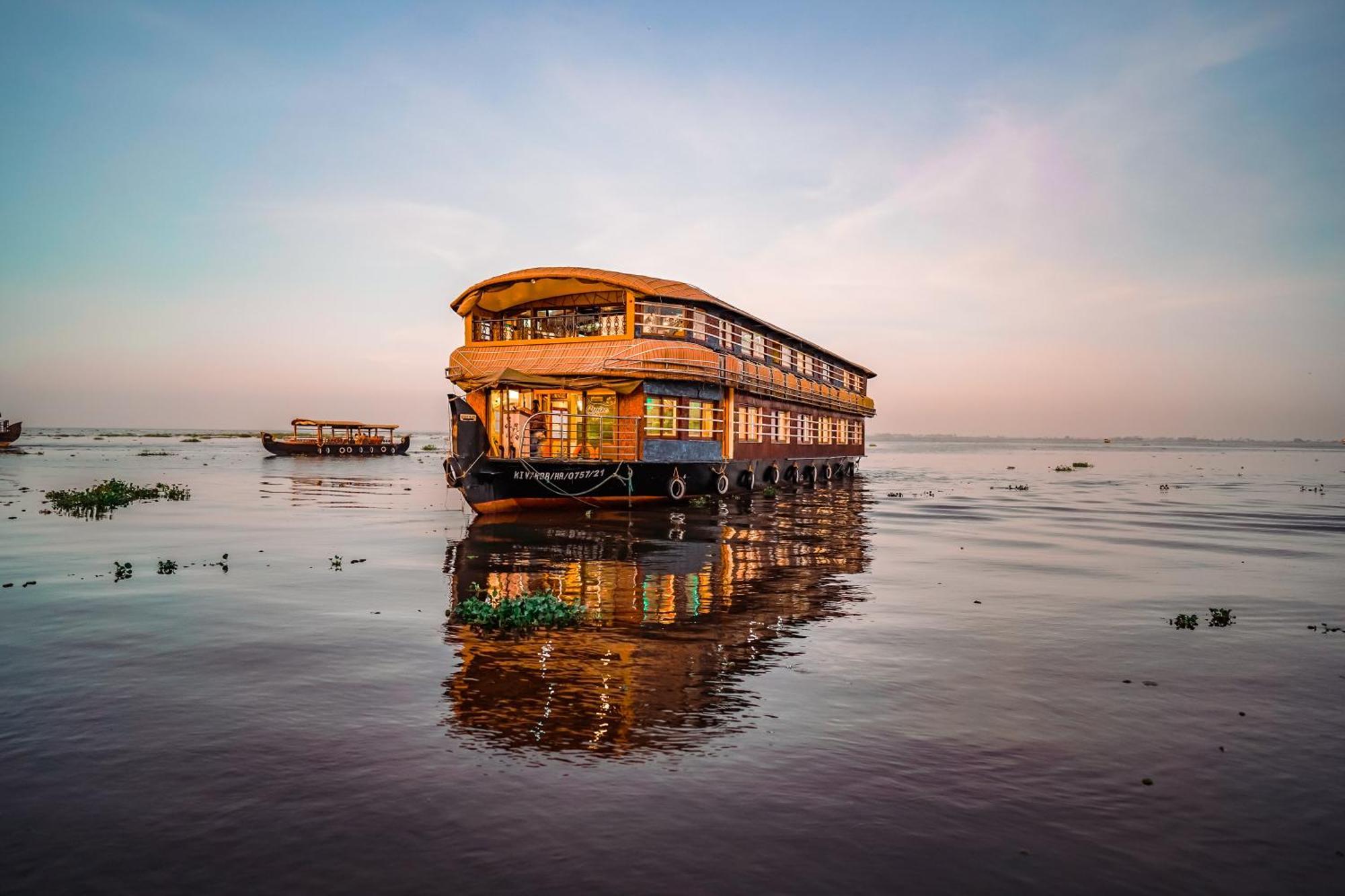 Venice Premium Houseboats Alleppey Alappuzha Exterior foto